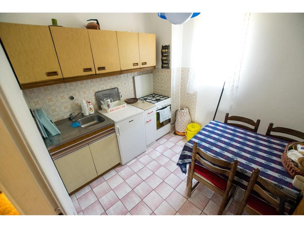 Apartments Velebit 스타리그라드 파클레니차 외부 사진